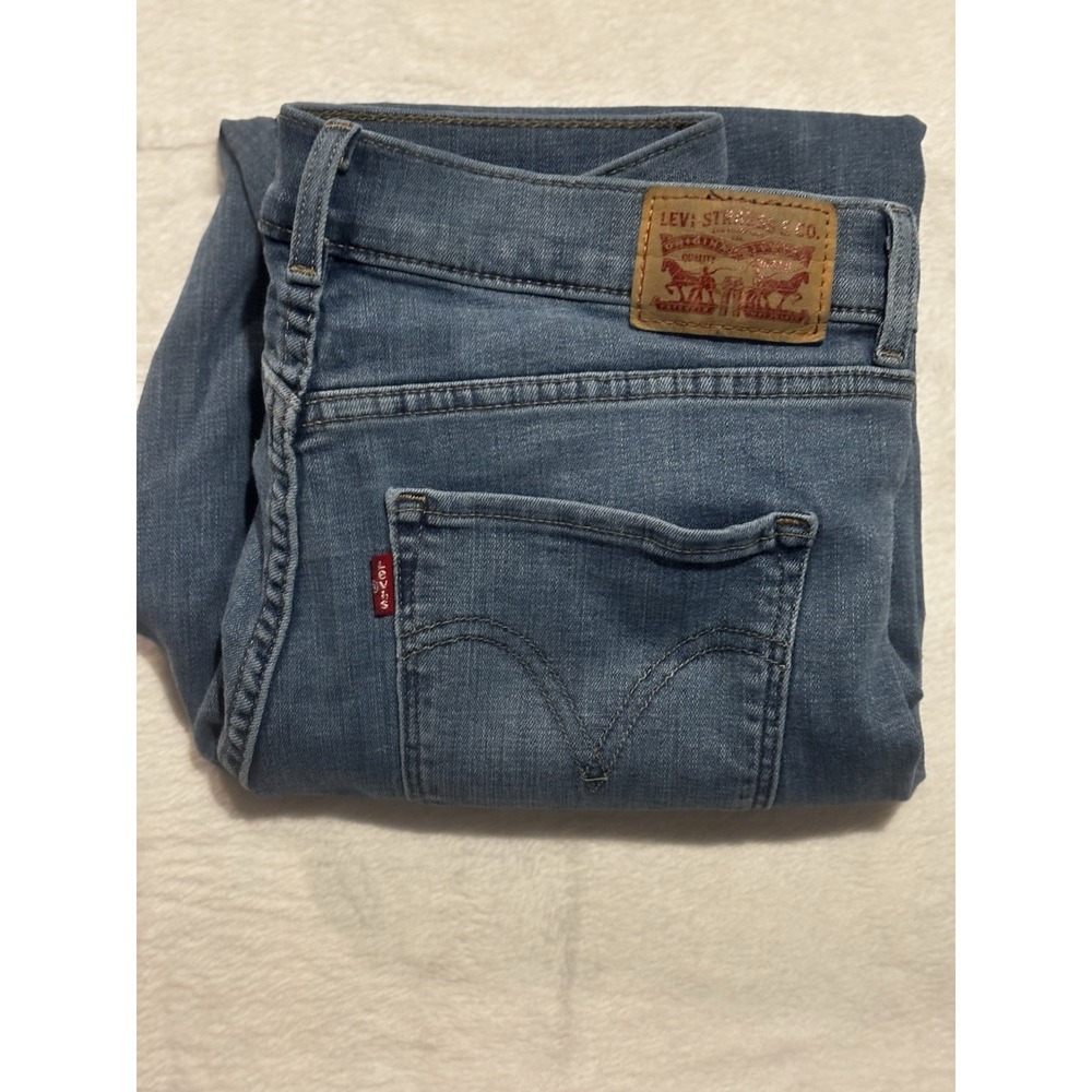 Levi's Jeans Womens Size 8 Blue Denim Straight Distressed